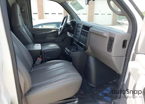 2005 Chevrolet Express z USA, uszkodzony, nr VIN 1GCFG15X051242371